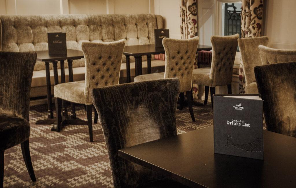 Trout Hotel Кокермут Экстерьер фото
