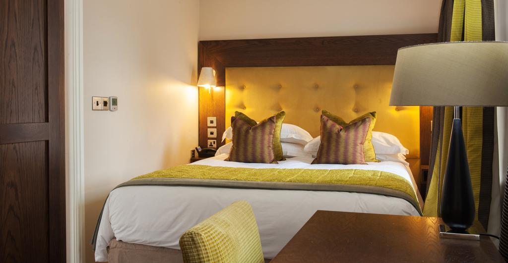 Trout Hotel Кокермут Экстерьер фото