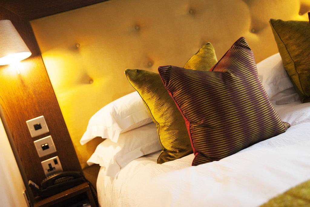 Trout Hotel Кокермут Экстерьер фото
