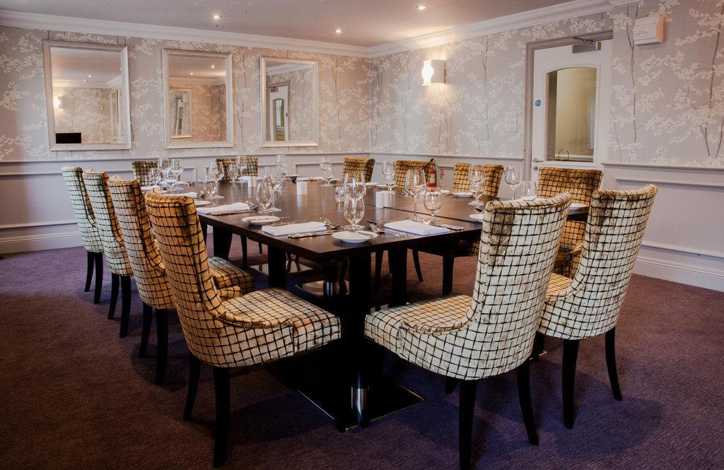 Trout Hotel Кокермут Экстерьер фото
